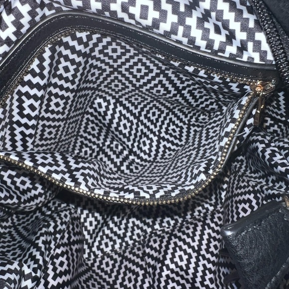 MMS Design Studio Black Crossbody Bag with Adjustable Strap - Picture 6 of 6